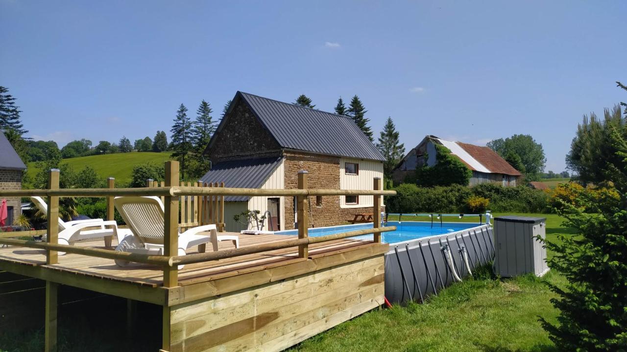 Gite "La Renaudaie" - Piscine Juvigny Les Vallees Εξωτερικό φωτογραφία